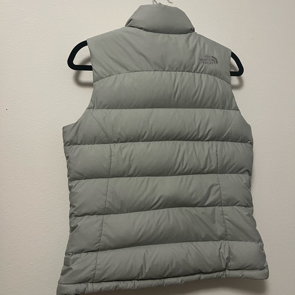 The North Face Women's 700 Goose Down Puffer Vest Gray - Picture 5 of 9